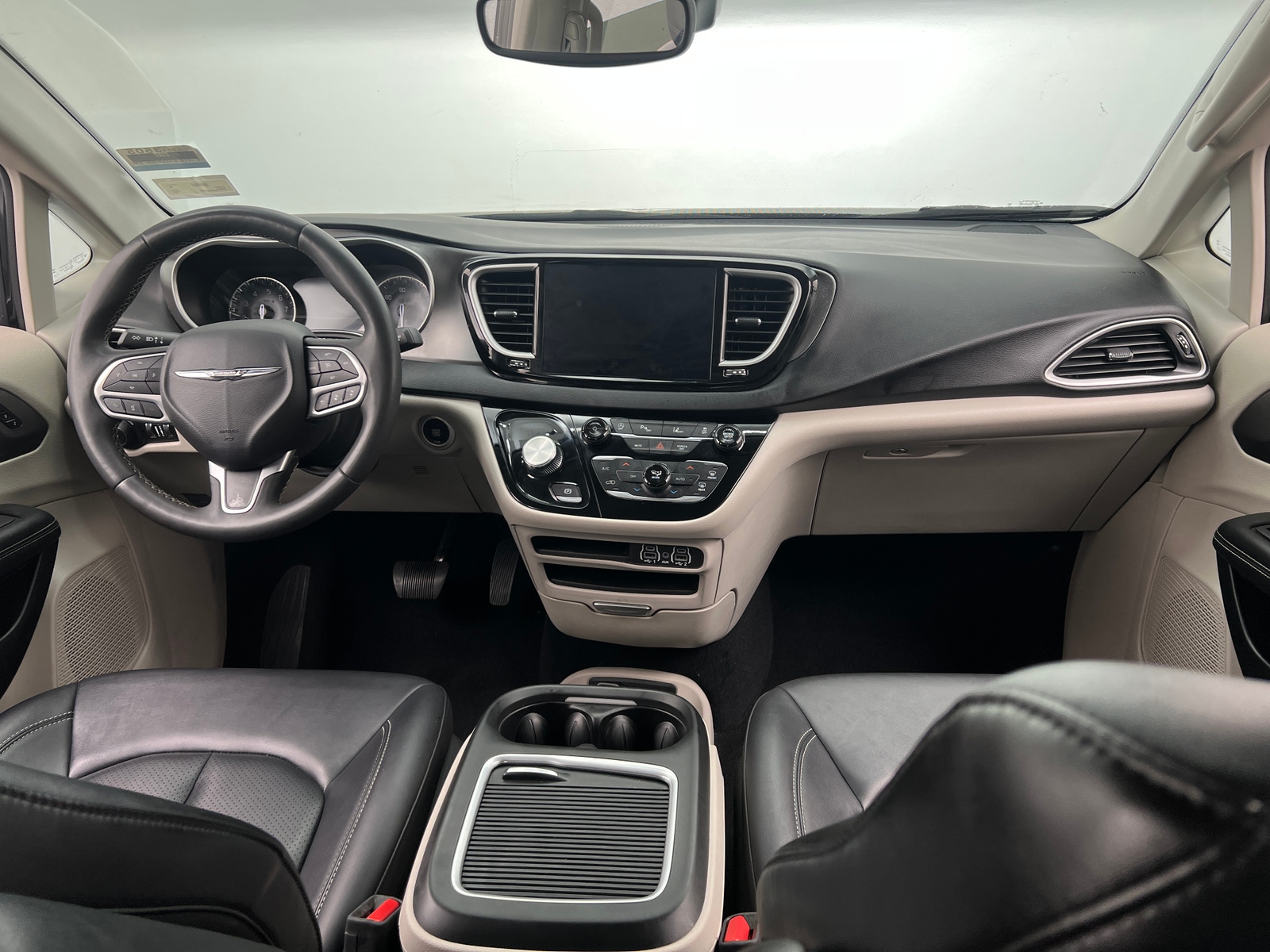 Thumbnail: 2024 Chrysler Pacifica - 2