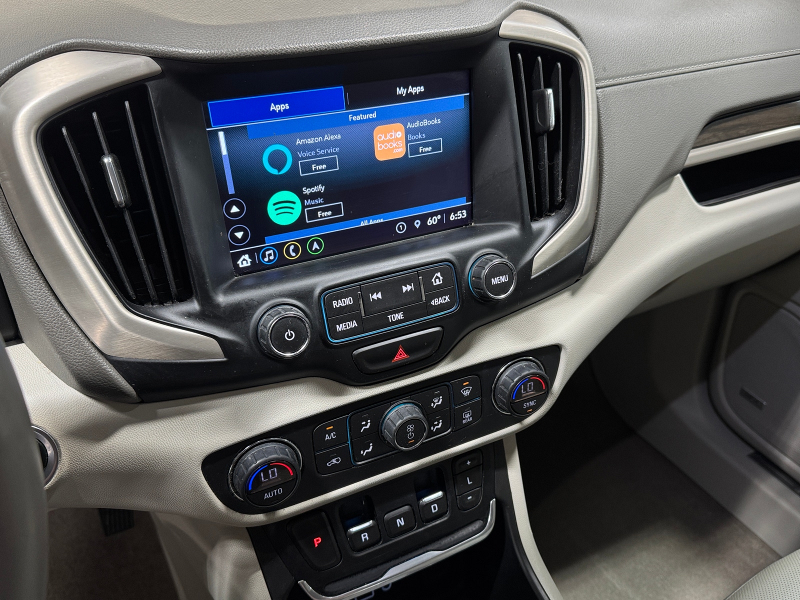 Thumbnail: 2018 GMC Terrain - 3