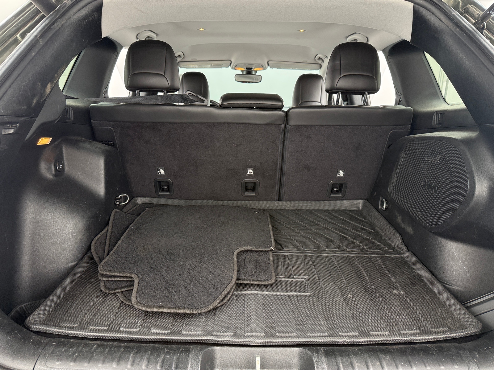 Thumbnail: 2020 Jeep Cherokee - 6