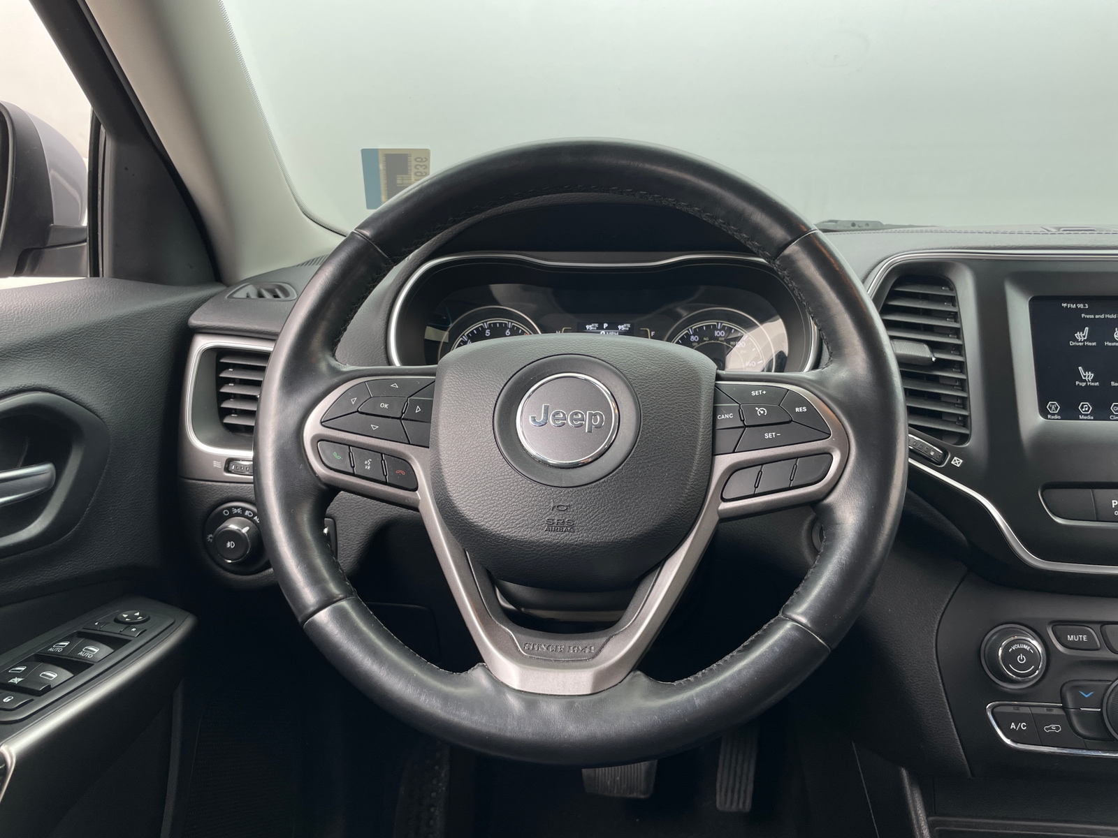 Thumbnail: 2020 Jeep Cherokee - 4