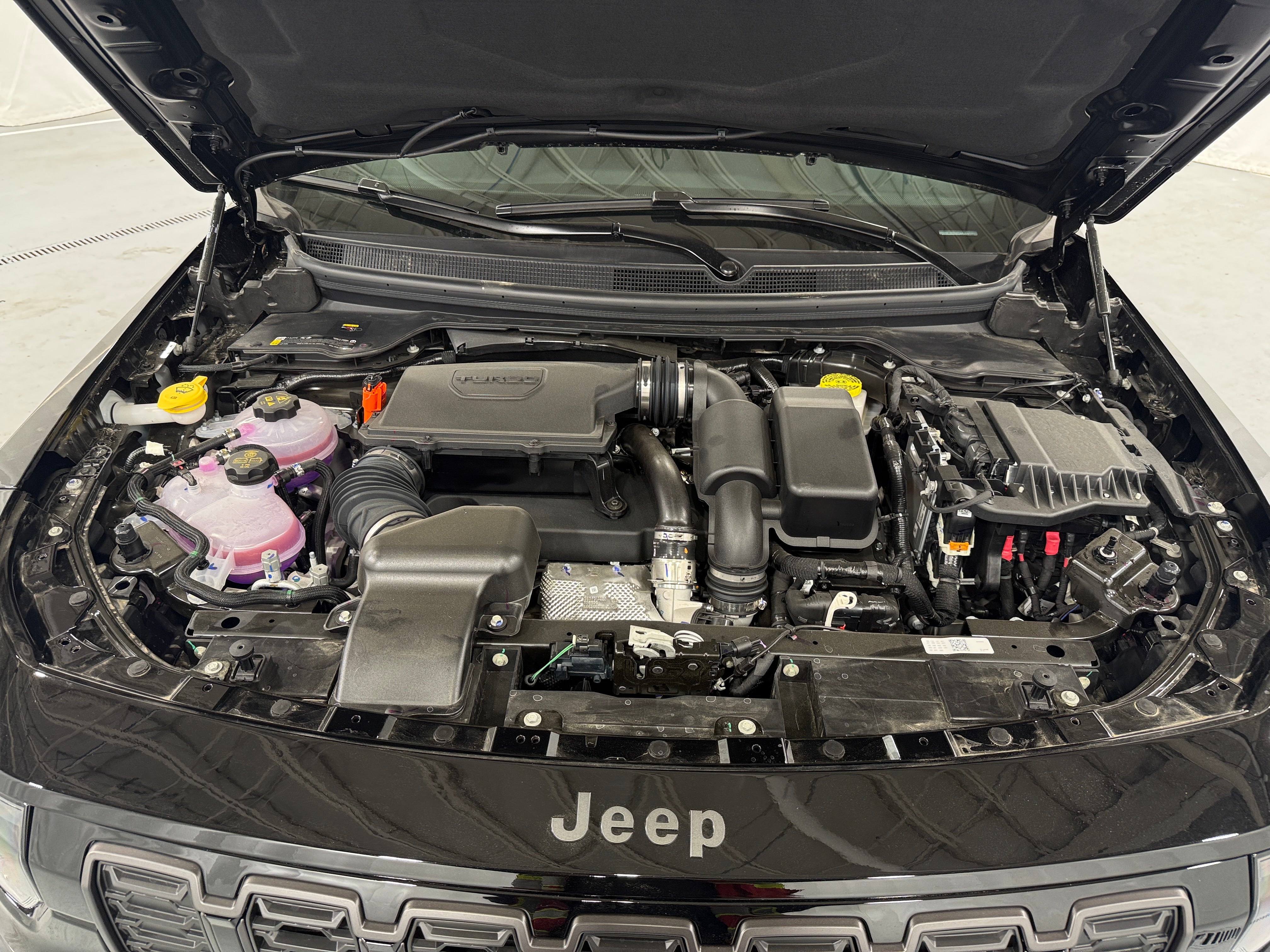 2026 Jeep Cherokee Laredo HEV 4X4's photo