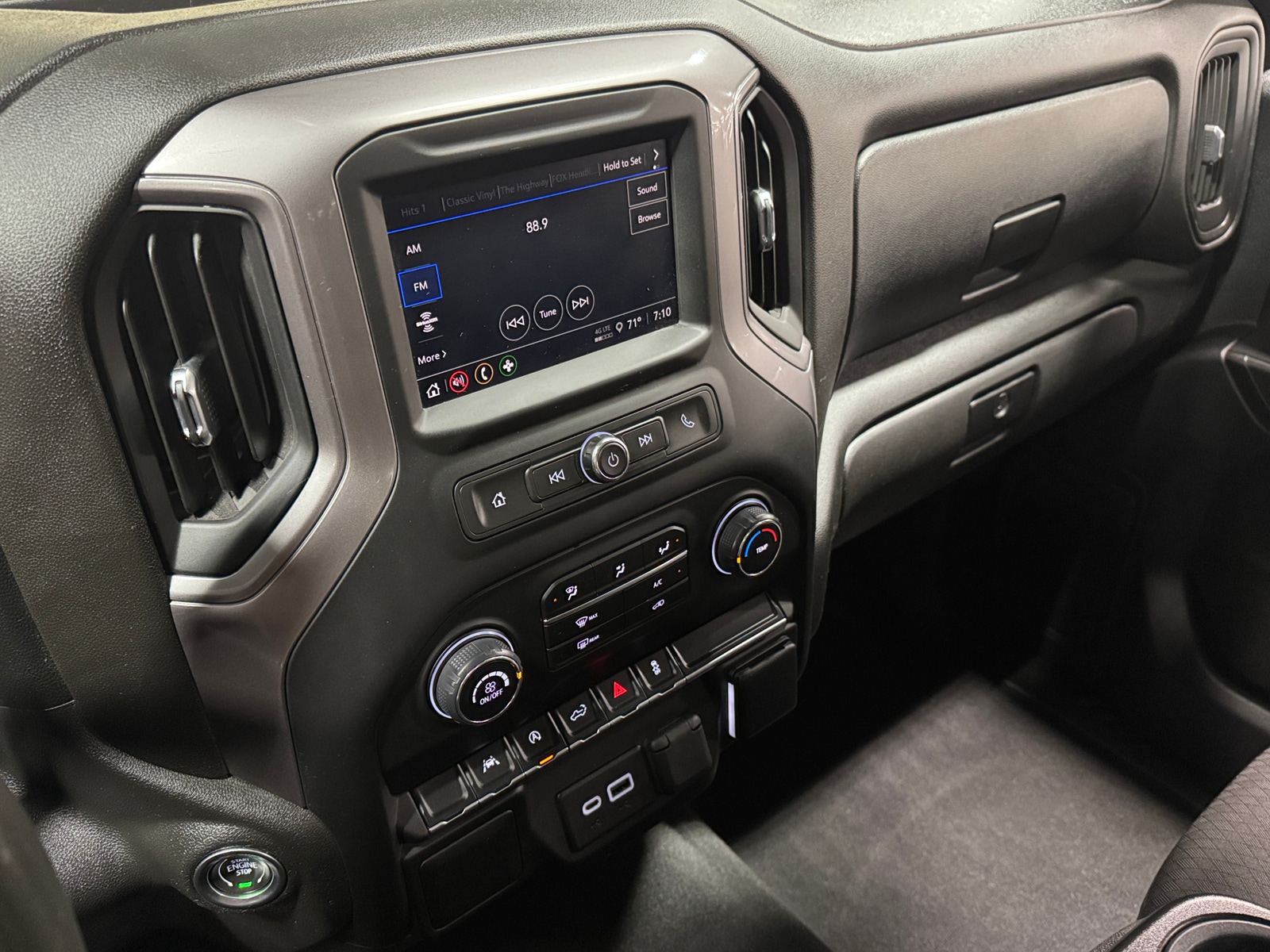 Thumbnail: 2022 Chevrolet Silverado 1500 - 4