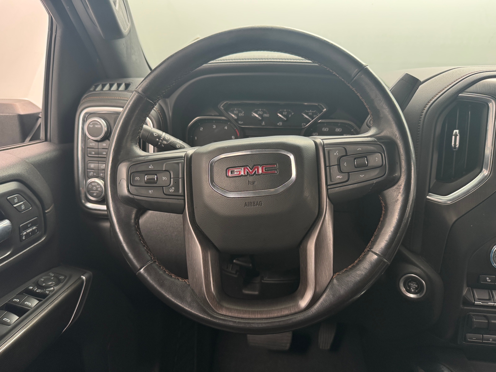 Thumbnail: 2022 GMC Sierra 3500 - 4