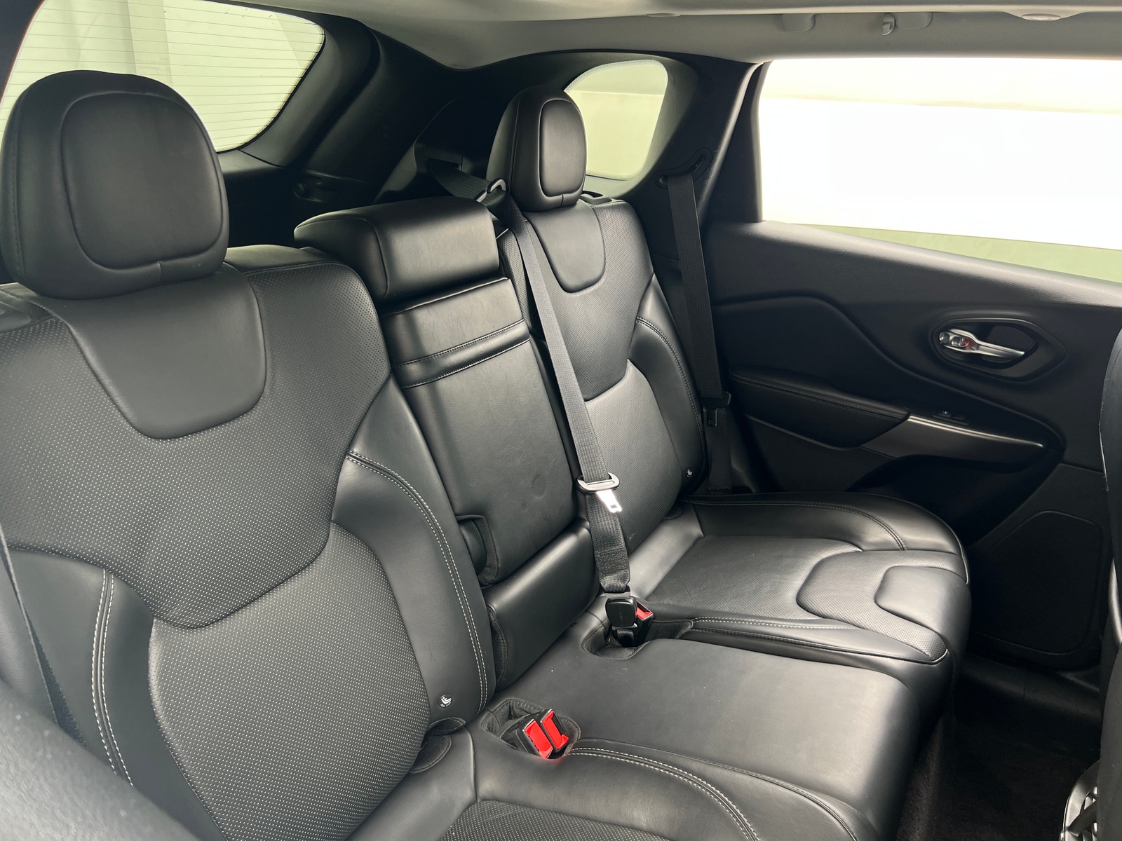 Thumbnail: 2019 Jeep Cherokee - 5