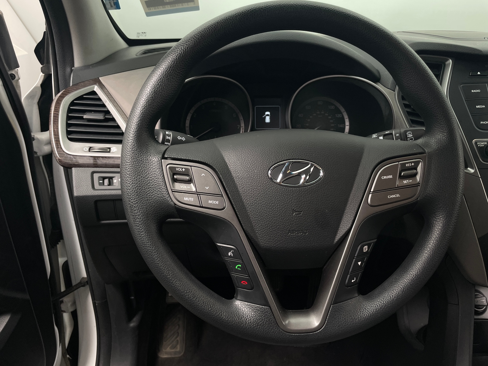 Thumbnail: 2018 Hyundai Santa Fe - 5