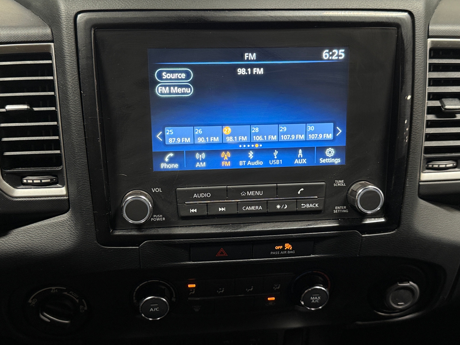 Thumbnail: 2022 Nissan Frontier - 4