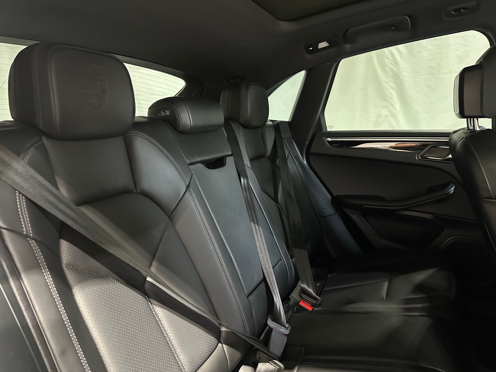 Thumbnail: 2023 Porsche Macan - 5