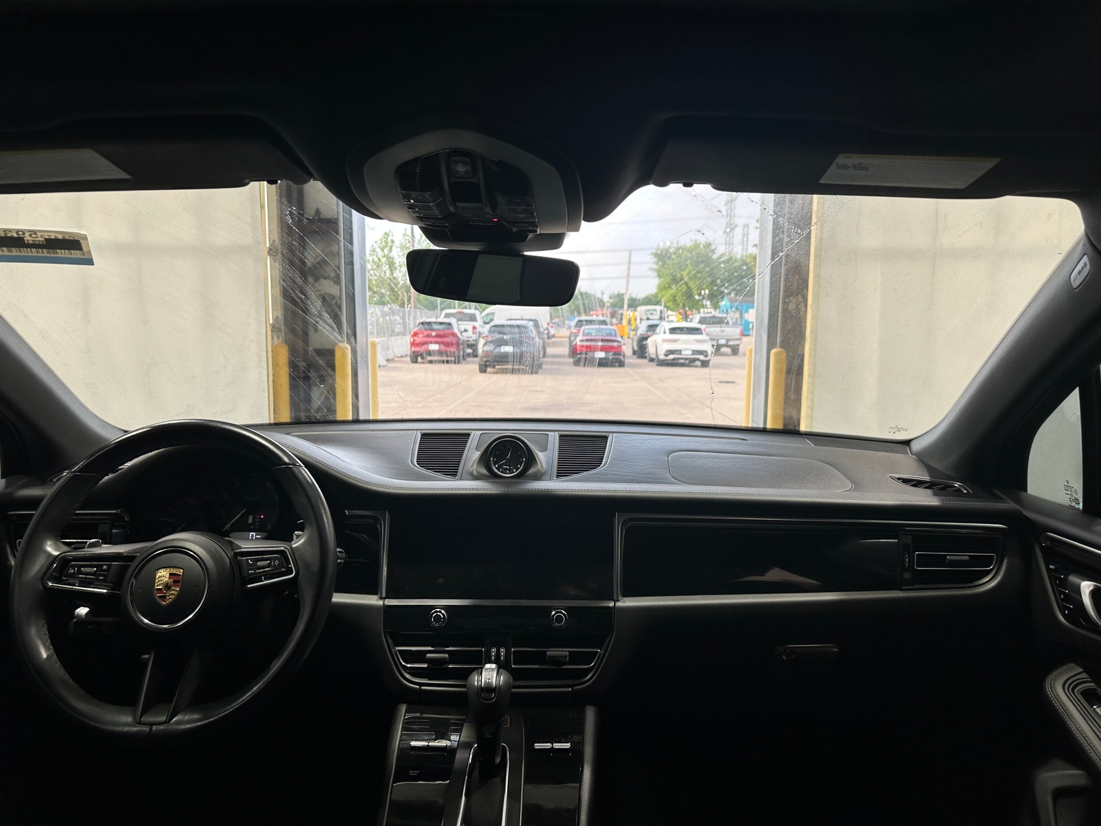 Thumbnail: 2023 Porsche Macan - 2