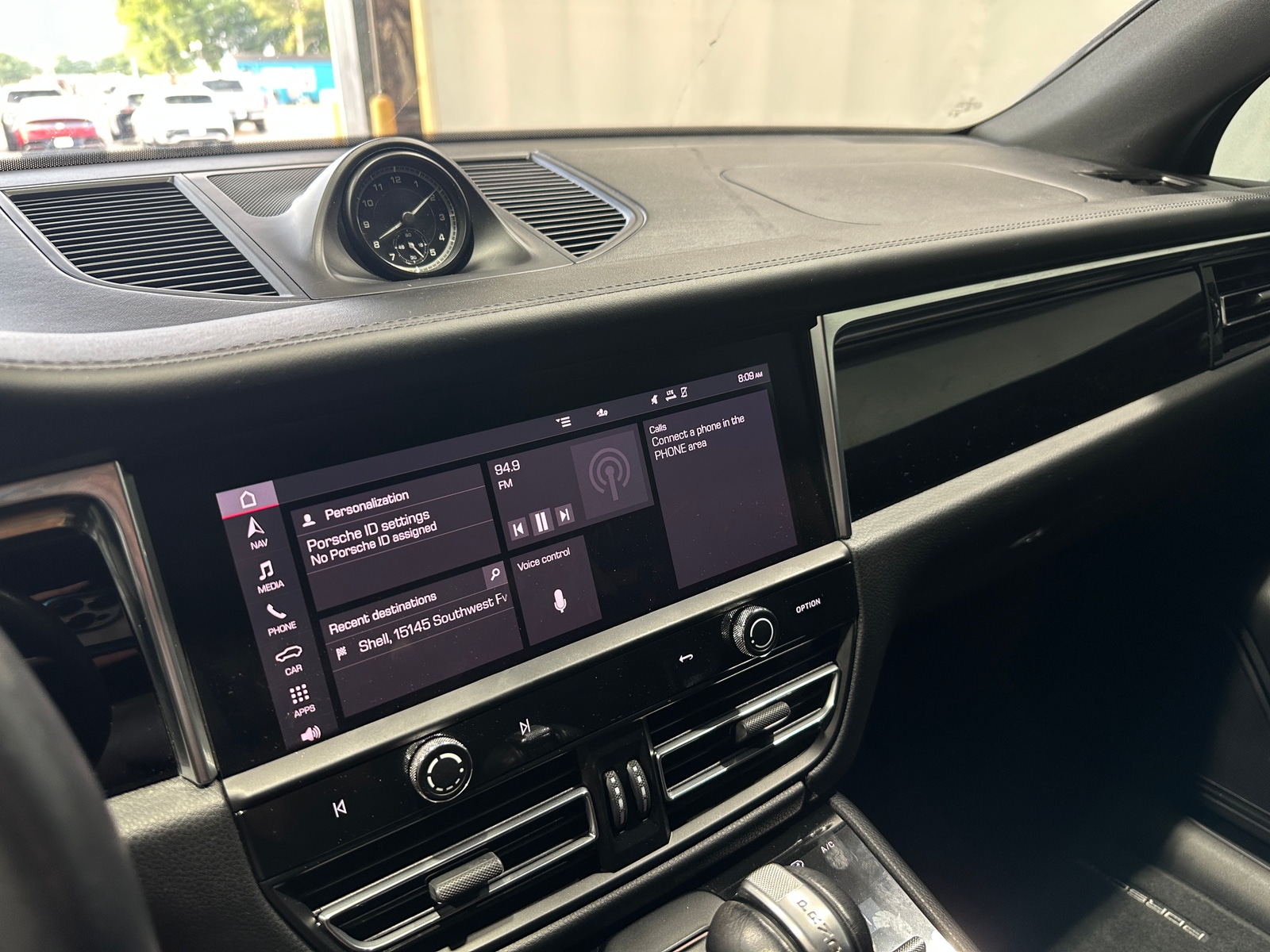 Thumbnail: 2023 Porsche Macan - 3