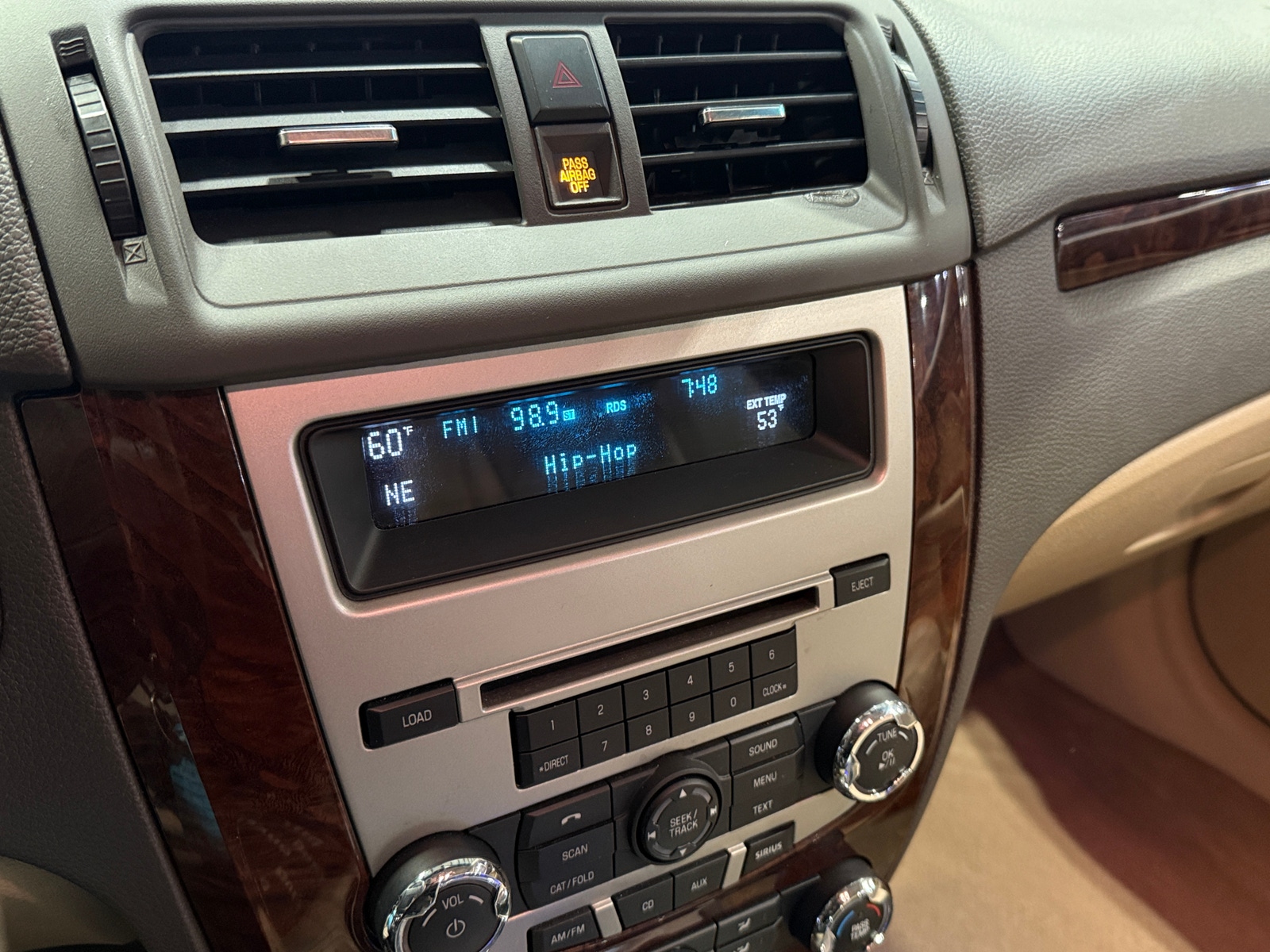 Thumbnail: 2012 Ford Fusion - 3