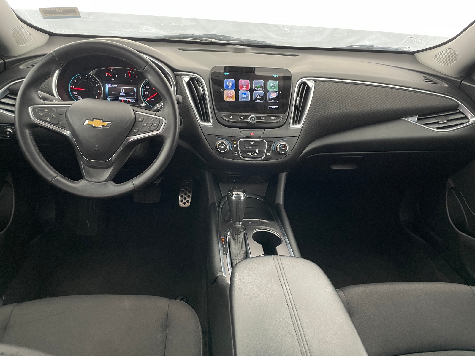 Thumbnail: 2017 Chevrolet Malibu - 3