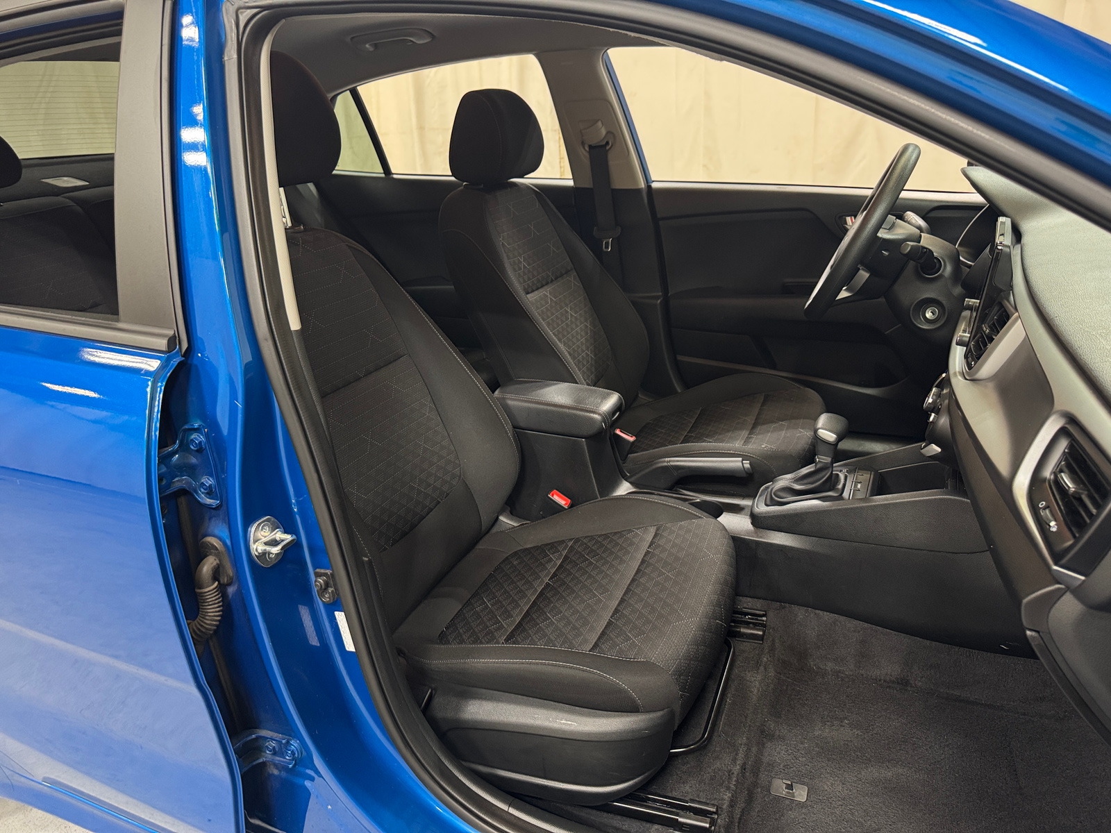 Thumbnail: 2023 Kia Rio - 2