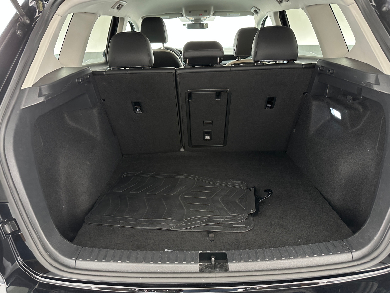 Thumbnail: 2025 Volkswagen Taos - 7