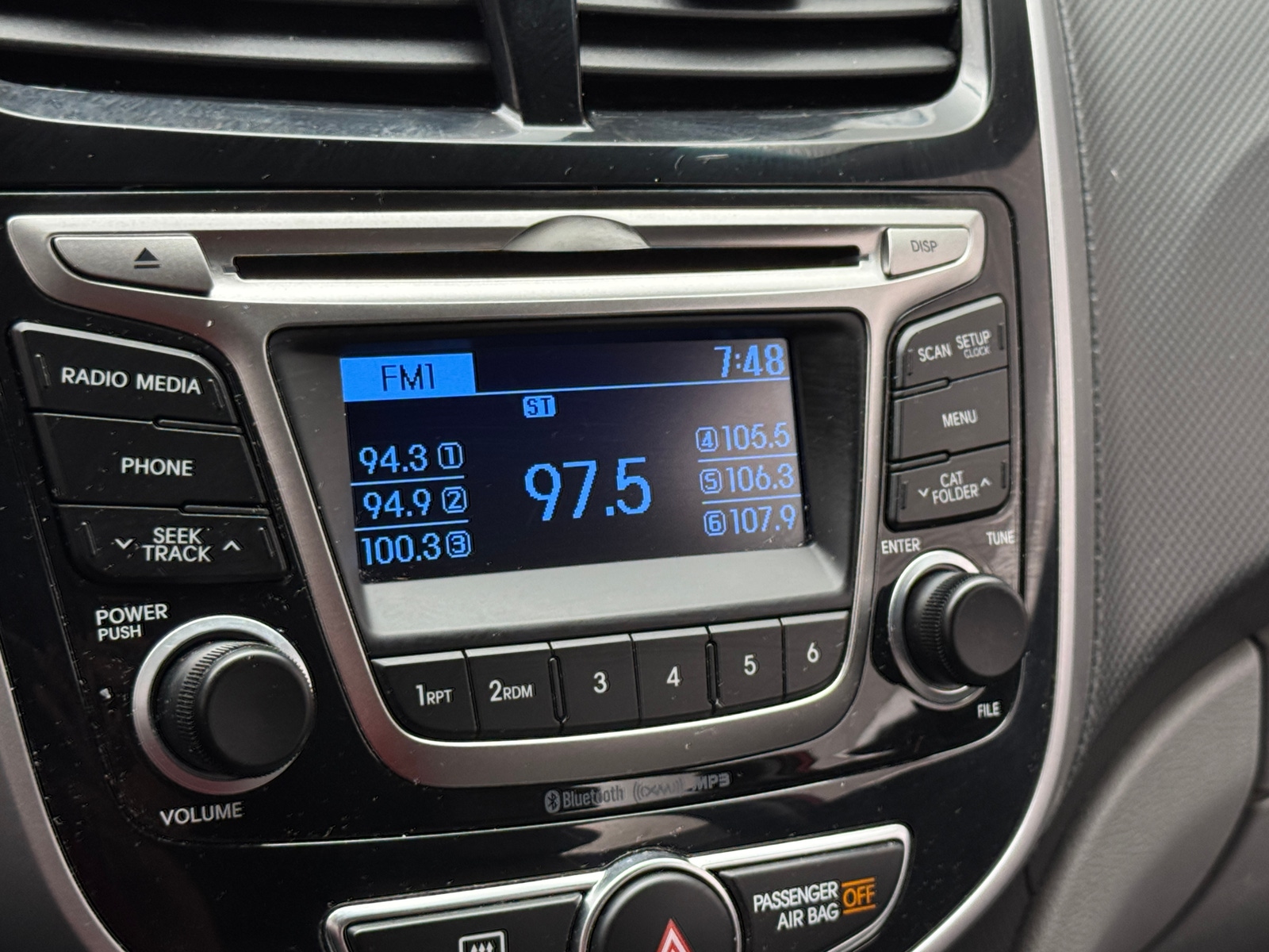 Thumbnail: 2015 Hyundai Accent - 4