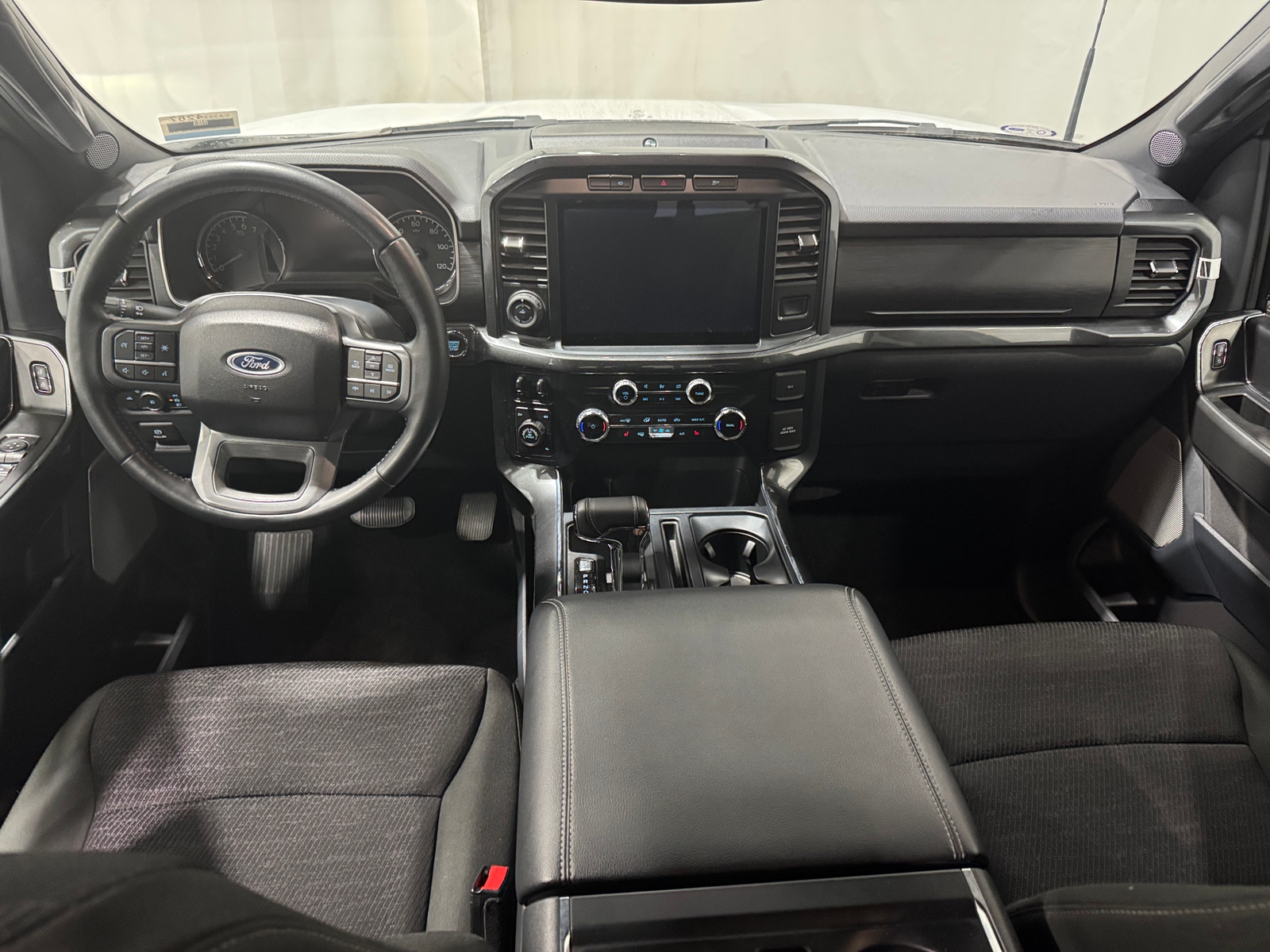 Thumbnail: 2022 Ford Econoline - 3