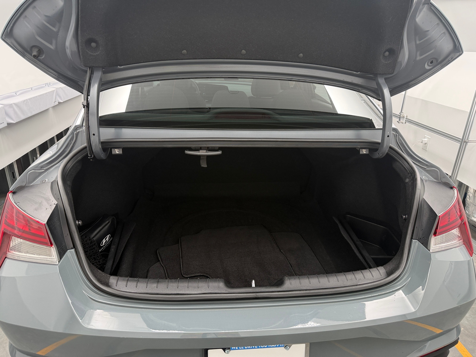 Thumbnail: 2023 Hyundai Elantra - 7