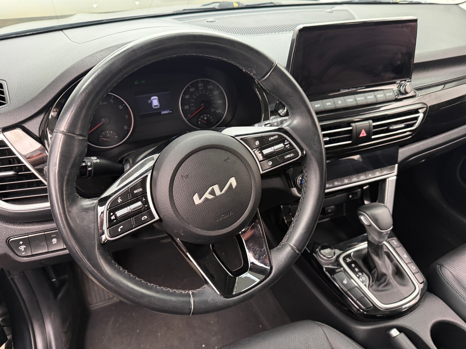 Thumbnail: 2022 Kia Seltos - 4