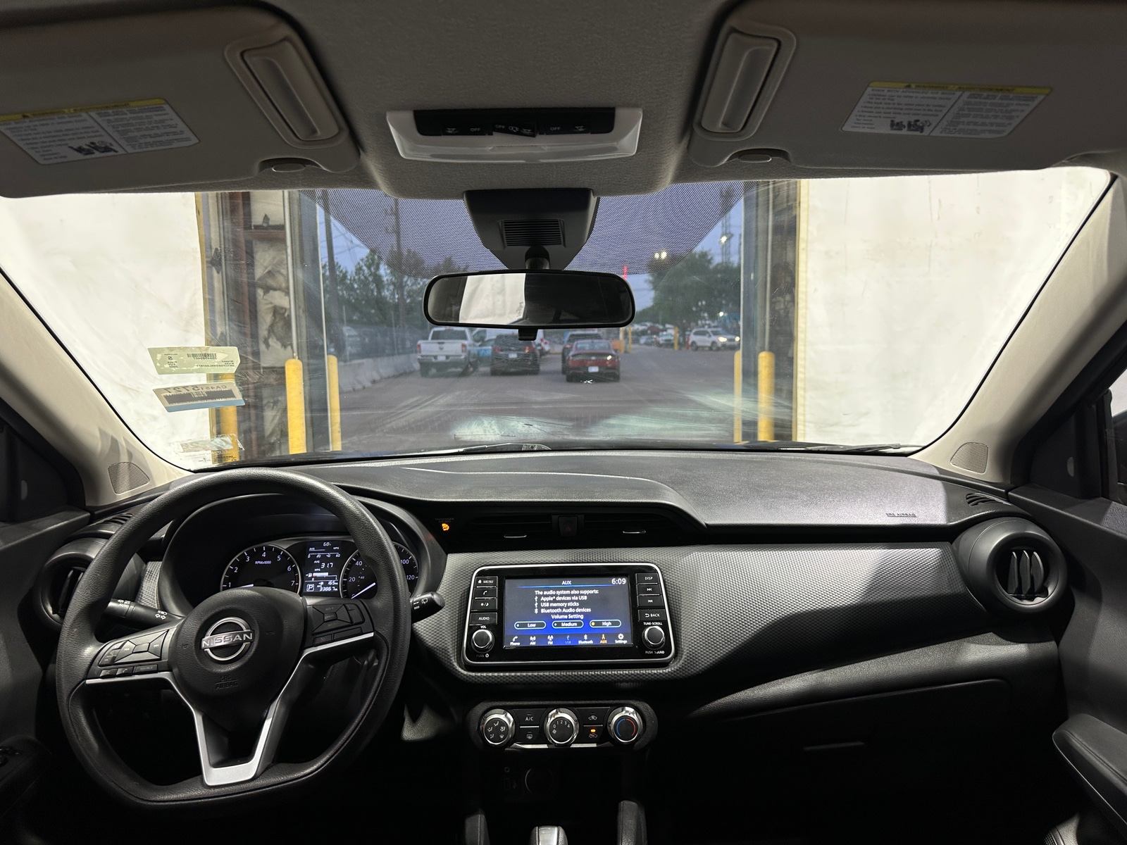 Thumbnail: 2022 Nissan Kicks - 3