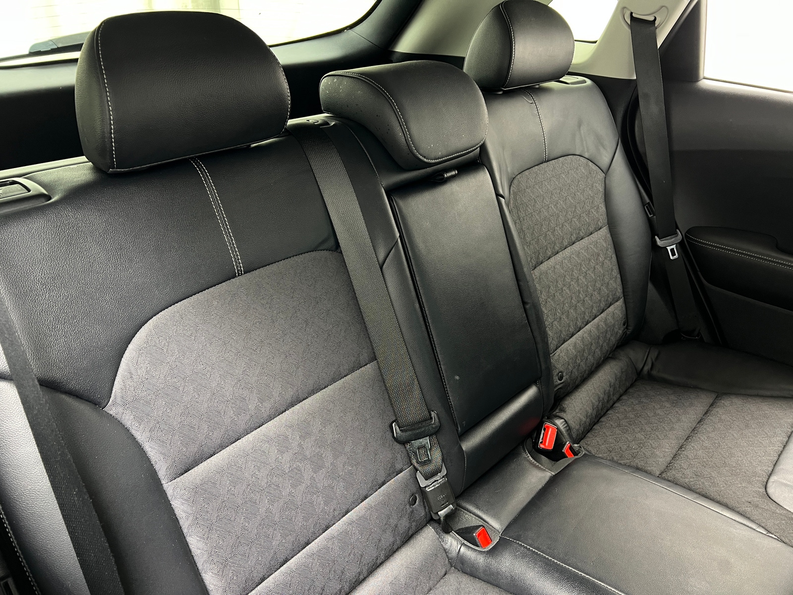 Thumbnail: 2017 Kia Niro - 5