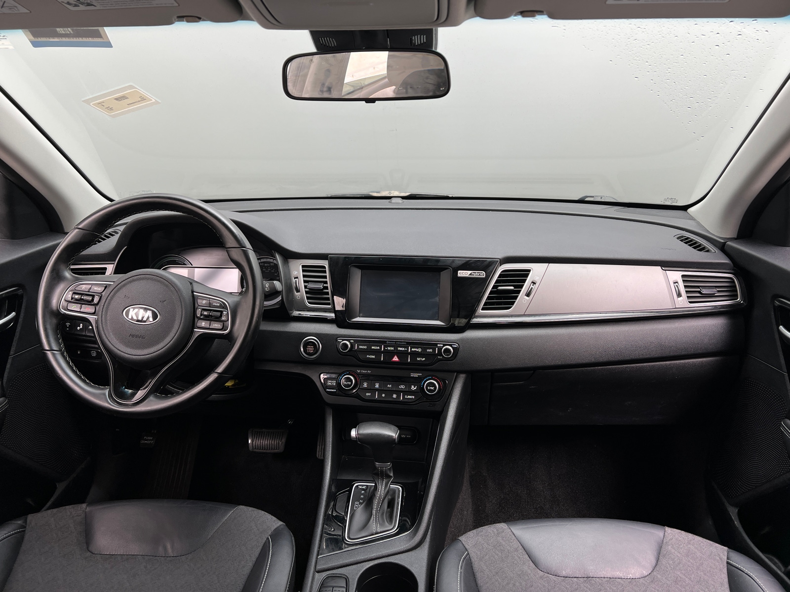 Thumbnail: 2017 Kia Niro - 2