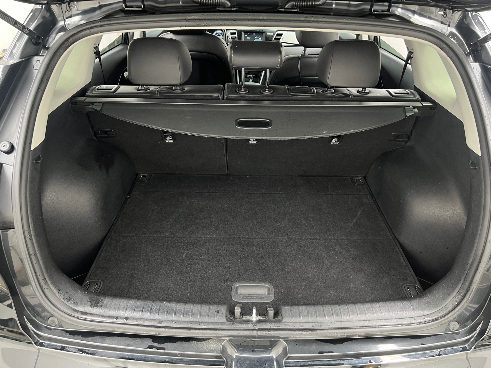 Thumbnail: 2017 Kia Niro - 6