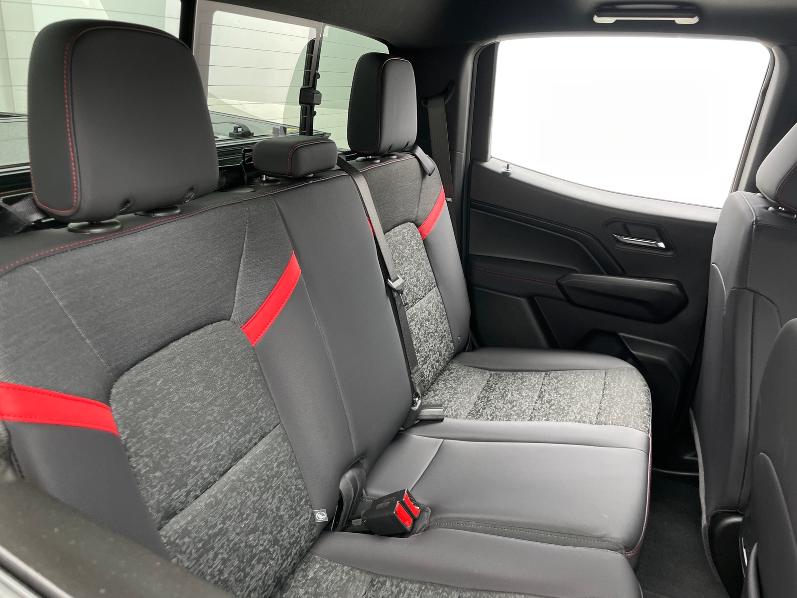 Thumbnail: 2025 Chevrolet Colorado - 6