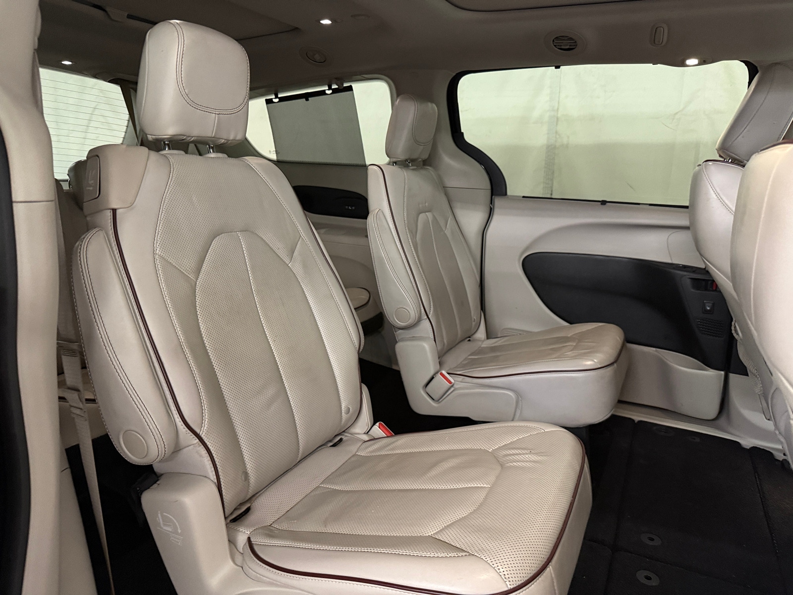 Thumbnail: 2020 Chrysler Pacifica - 5