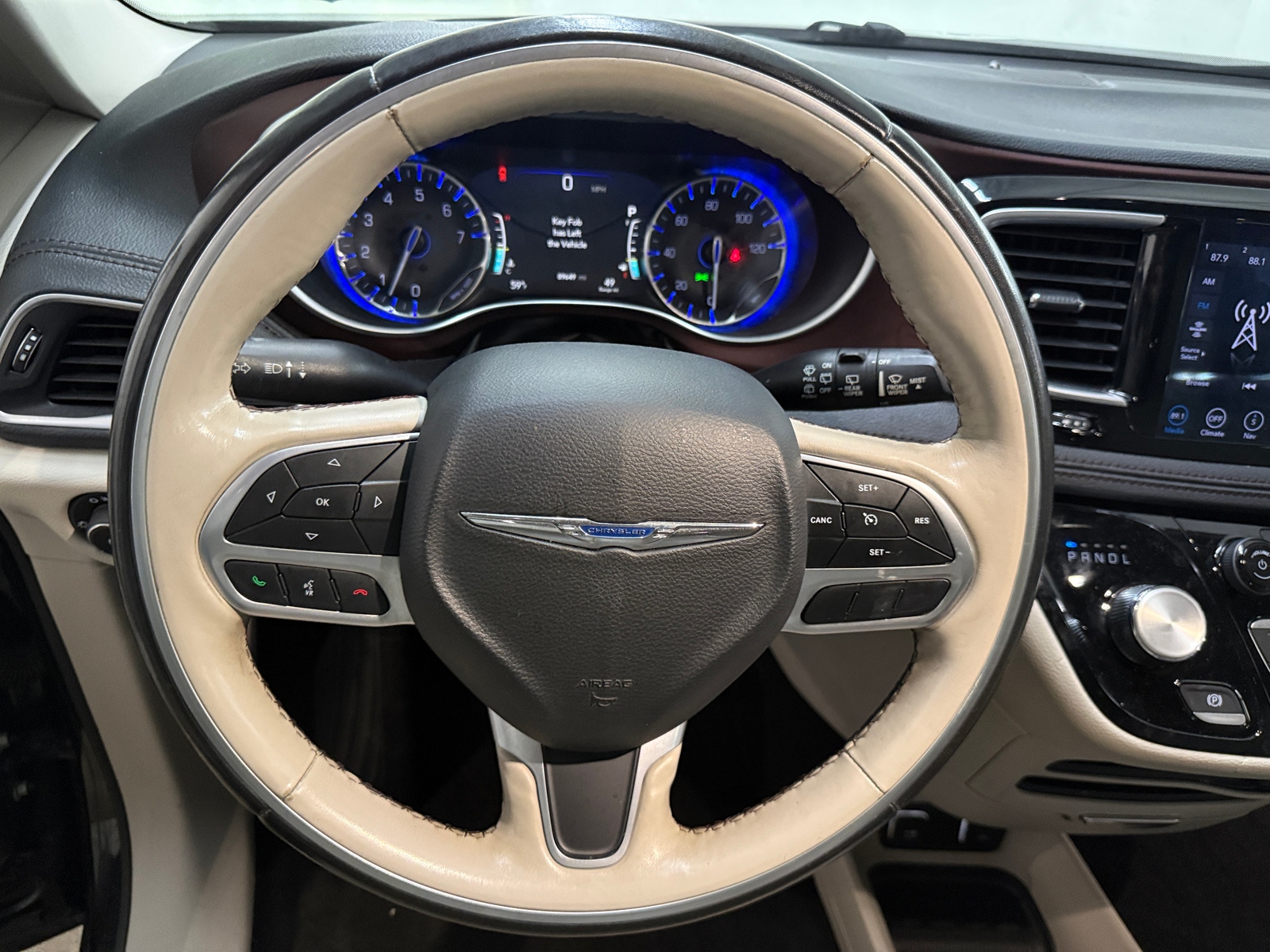 Thumbnail: 2020 Chrysler Pacifica - 4