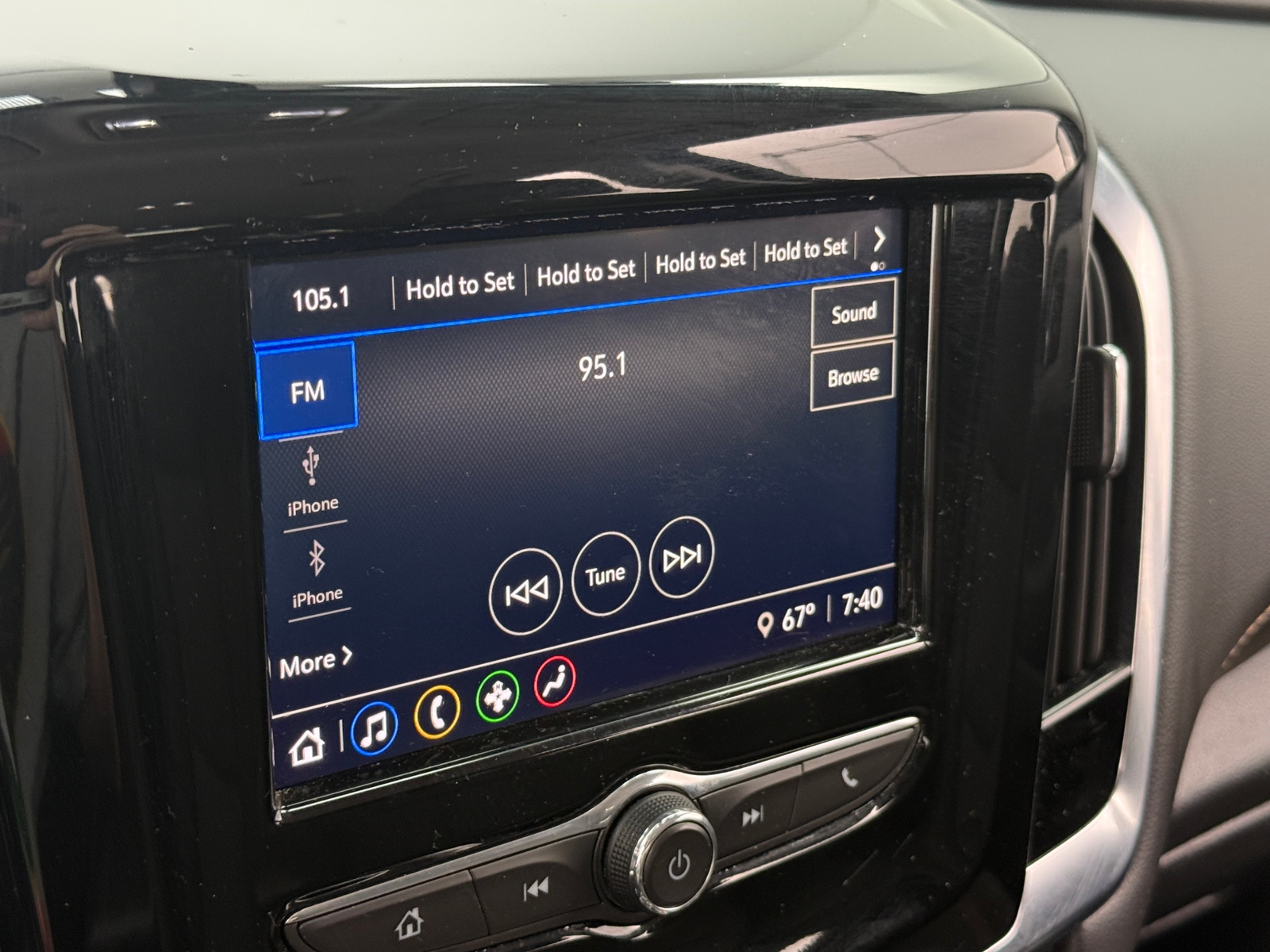 Thumbnail: 2021 Chevrolet Traverse - 4