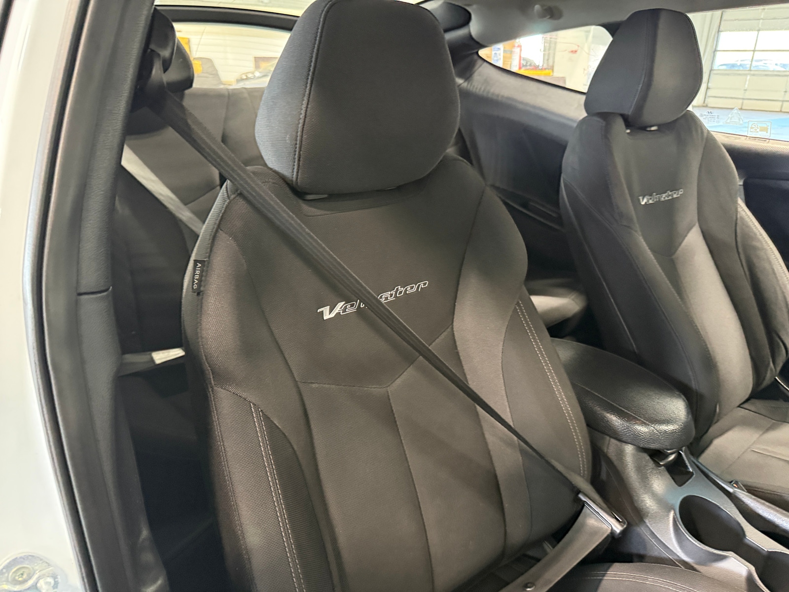 Thumbnail: 2017 Hyundai Veloster - 2