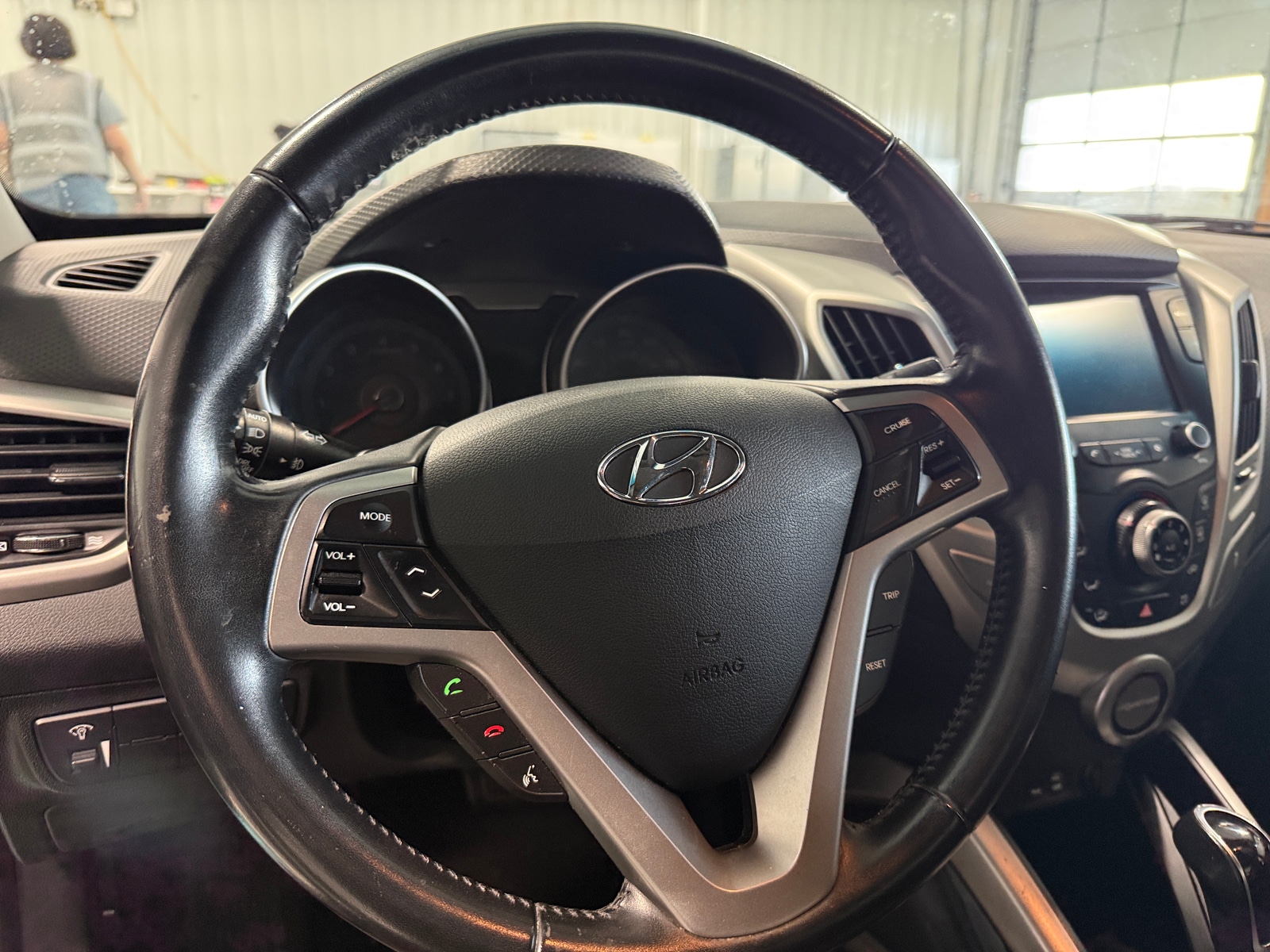 Thumbnail: 2017 Hyundai Veloster - 5