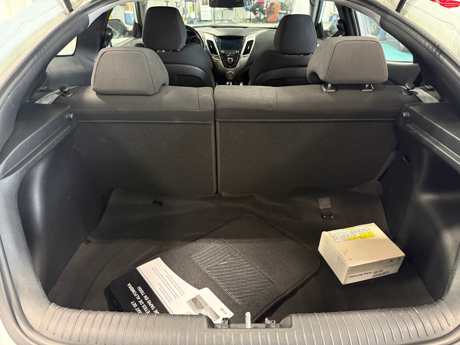 Thumbnail: 2017 Hyundai Veloster - 7