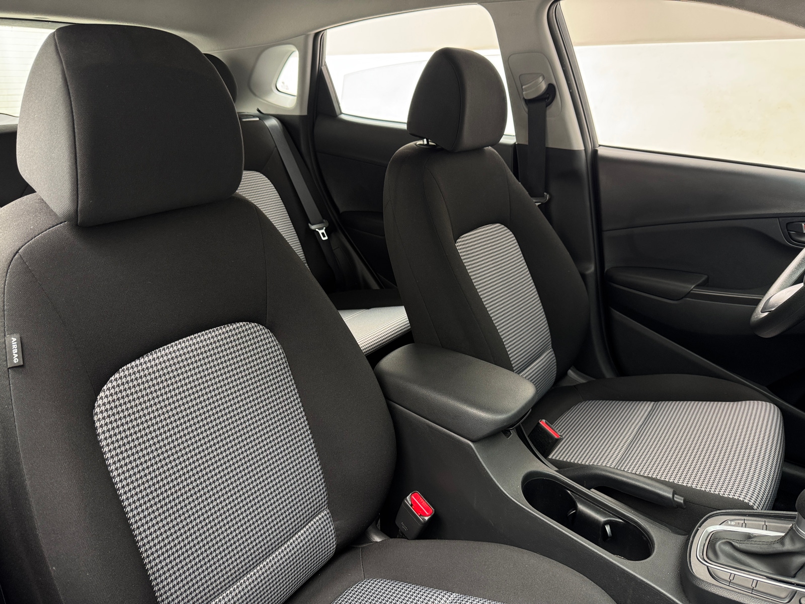 Thumbnail: 2023 Hyundai Kona - 2