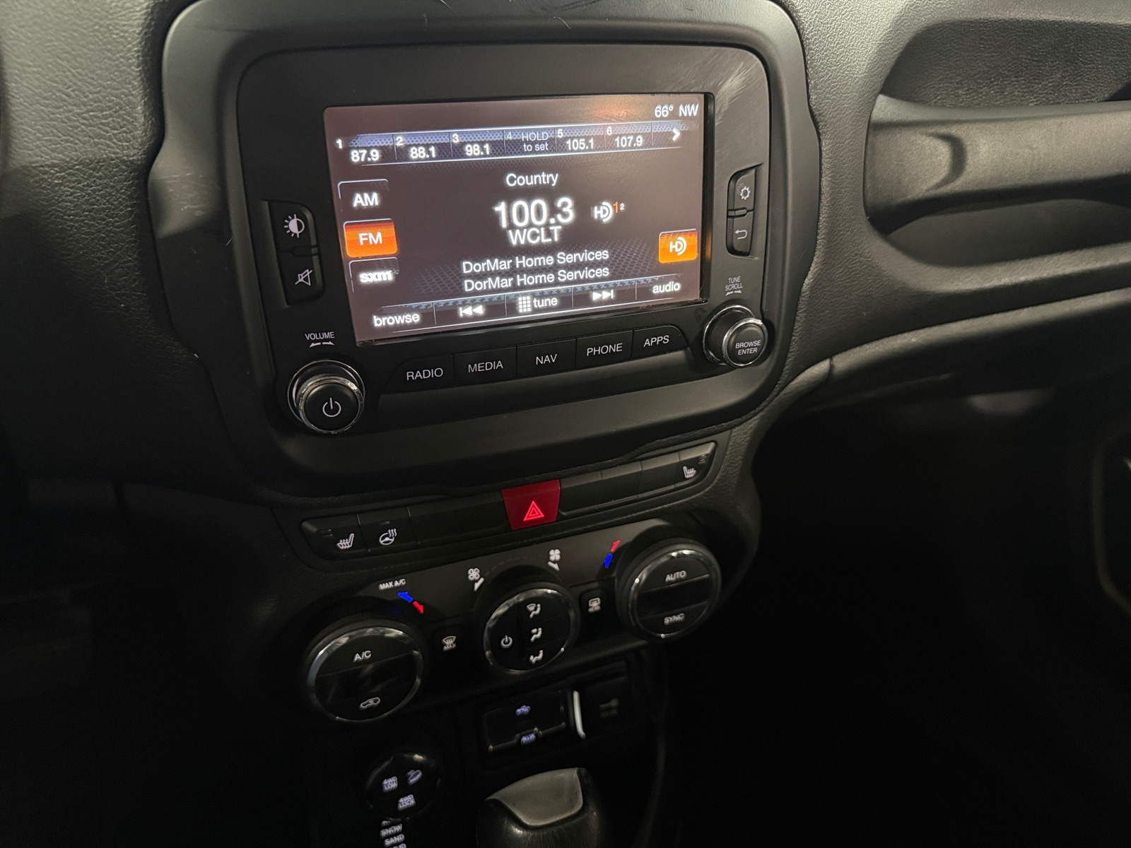 Thumbnail: 2017 Jeep Renegade - 4