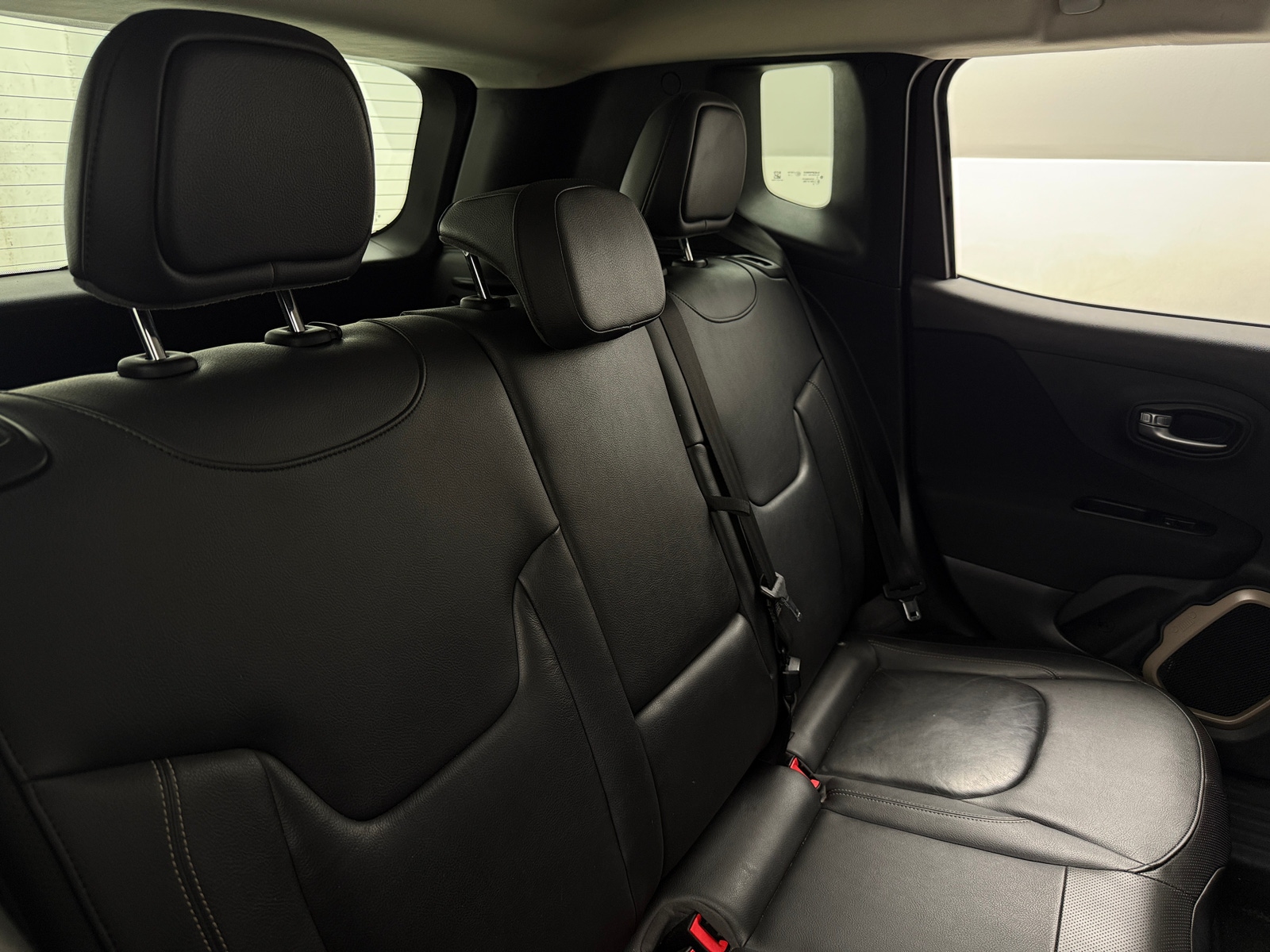 Thumbnail: 2016 Jeep Renegade - 5