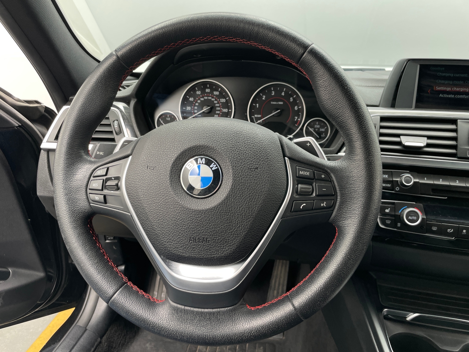 Thumbnail: 2018 BMW 3 Series - 4