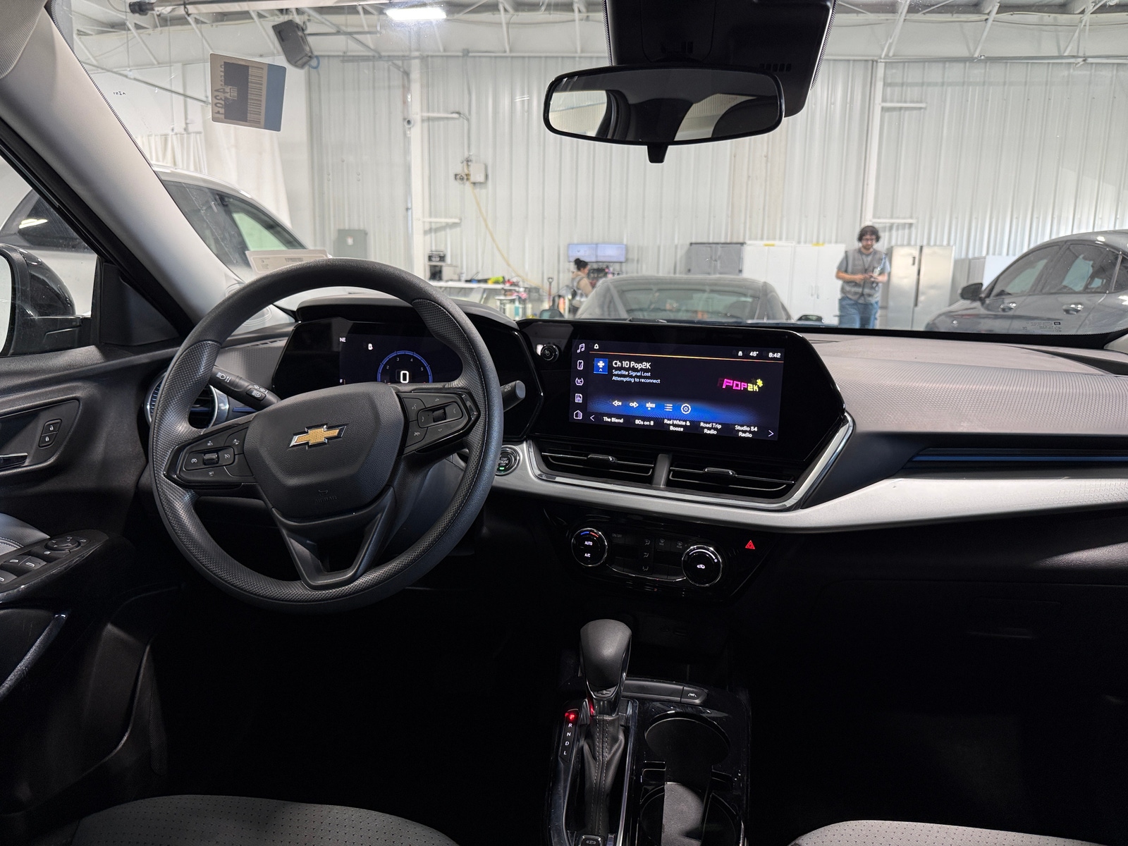 Thumbnail: 2025 Chevrolet Trax - 3