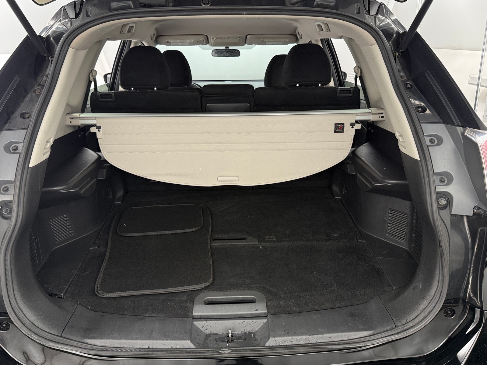 Thumbnail: 2015 Nissan Rogue - 7