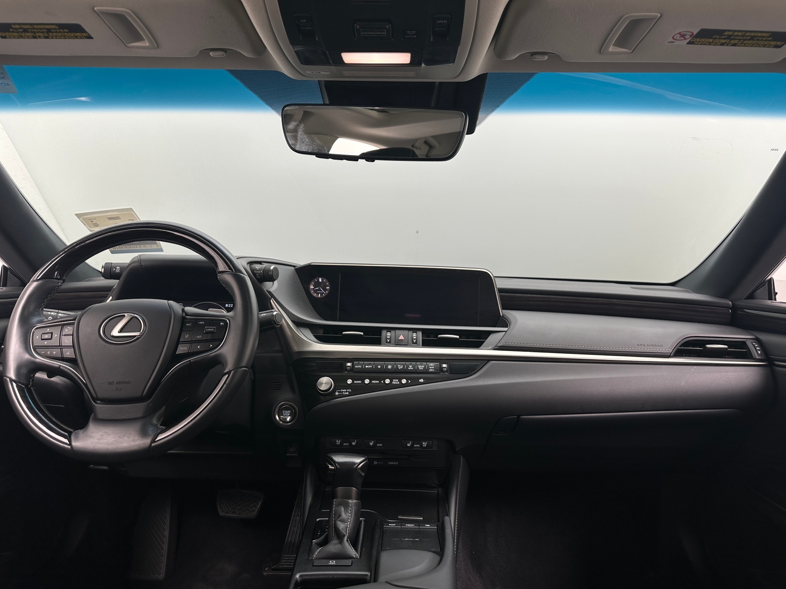 Thumbnail: 2021 Lexus ES - 2