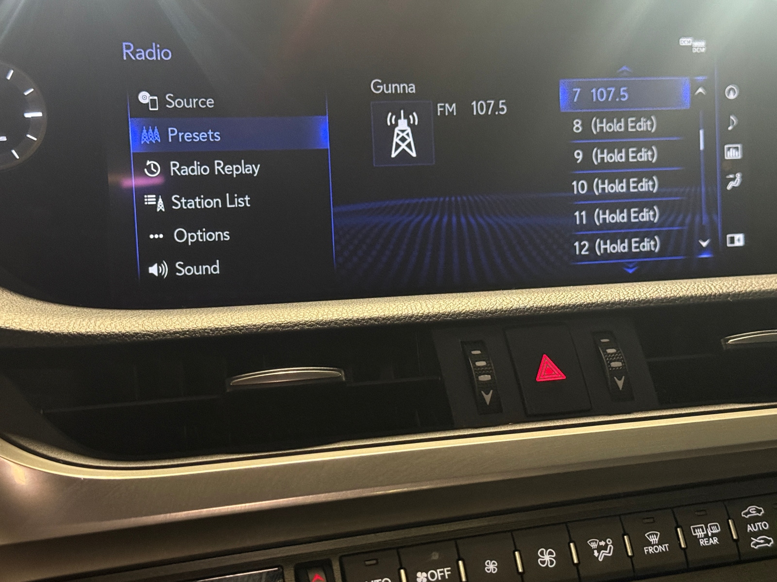 Thumbnail: 2021 Lexus ES - 3