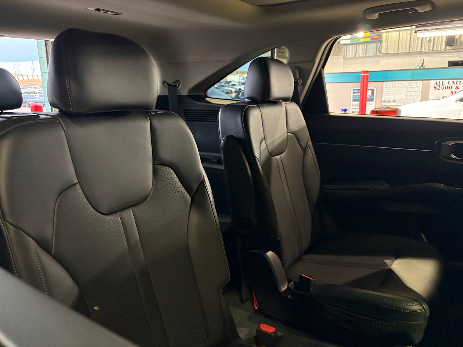 Thumbnail: 2023 Kia Sorento - 5