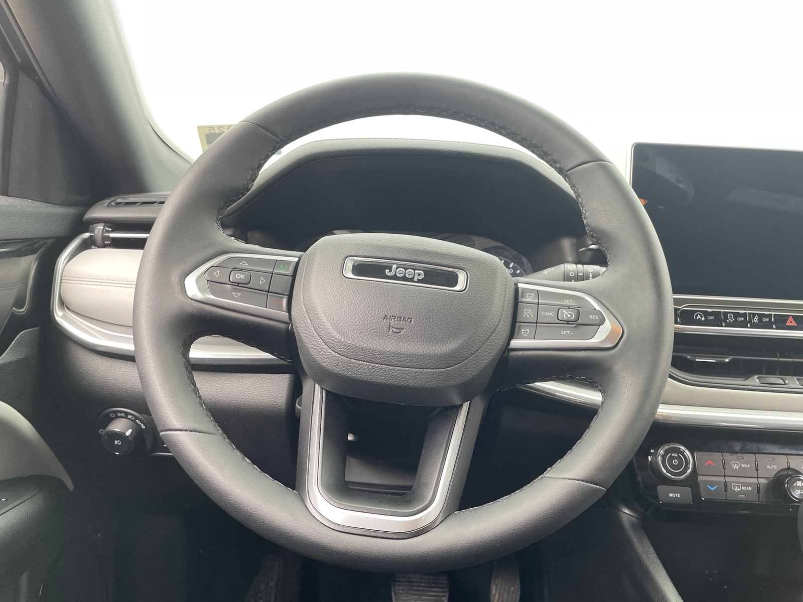 Thumbnail: 2024 Jeep Compass - 4