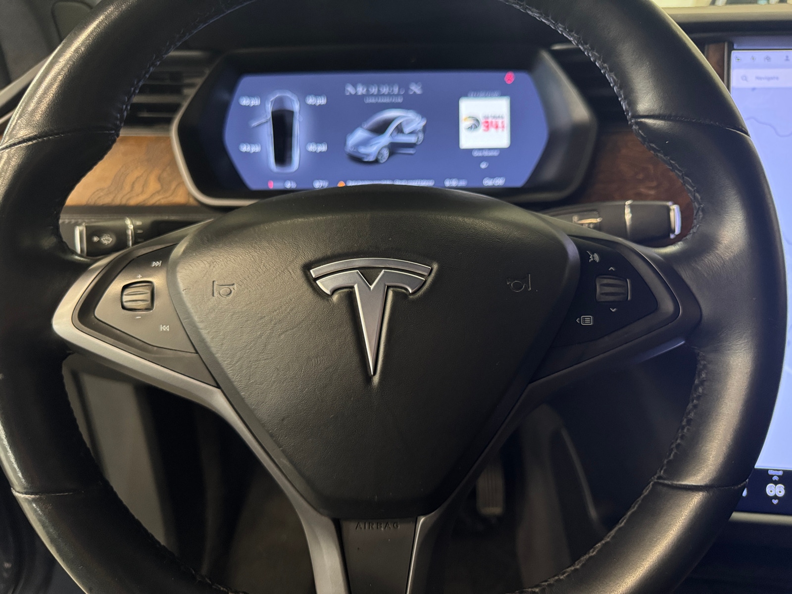 Thumbnail: 2020 Tesla Model X - 4