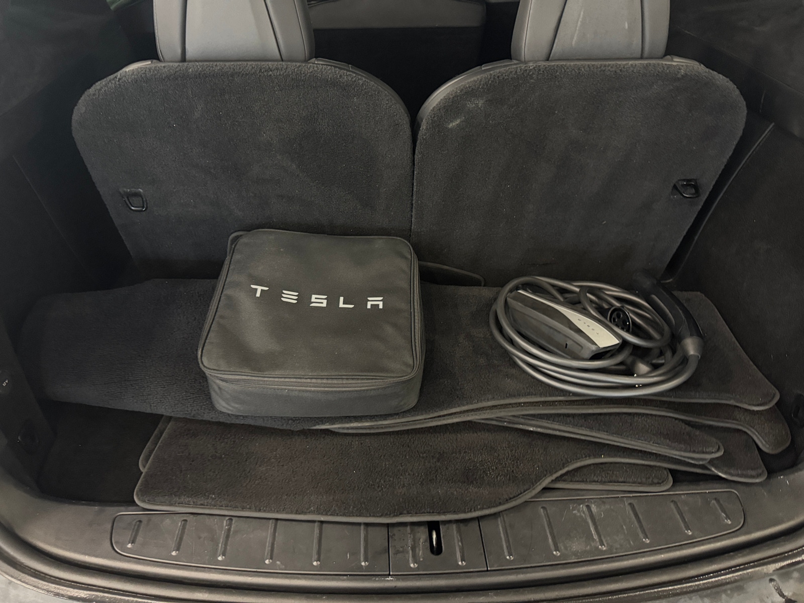 Thumbnail: 2020 Tesla Model X - 6