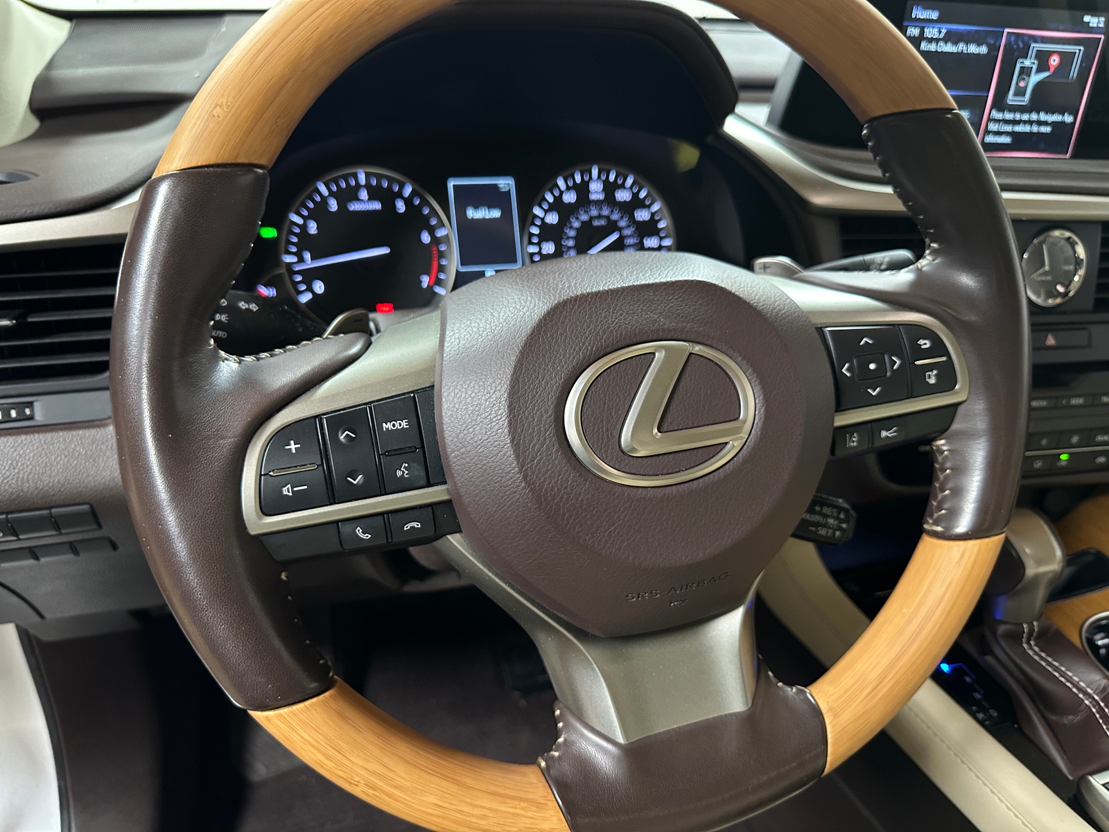 Thumbnail: 2020 Lexus RX - 4