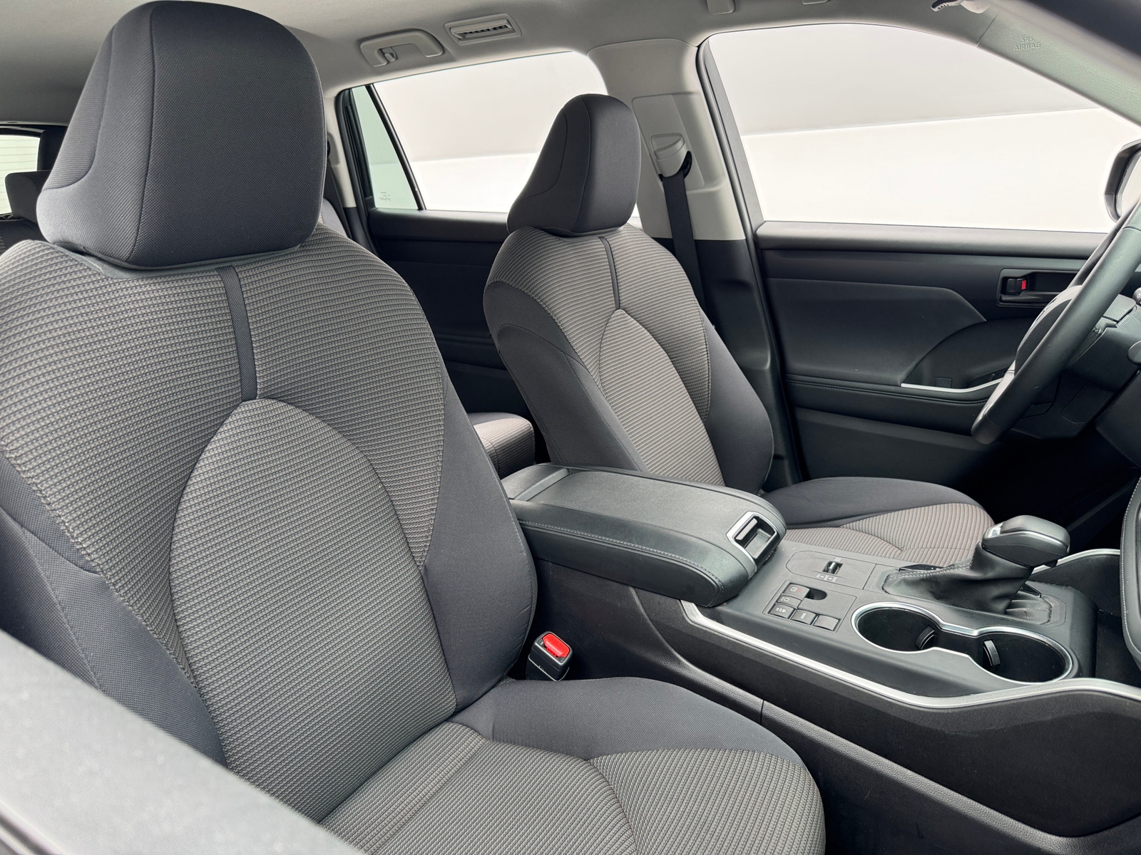 Thumbnail: 2025 Toyota Highlander - 2