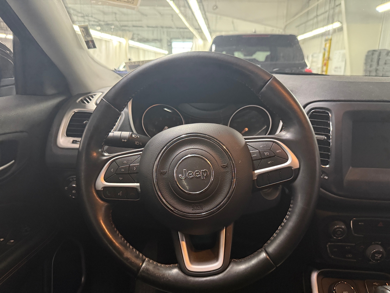 Thumbnail: 2020 Jeep Compass - 4