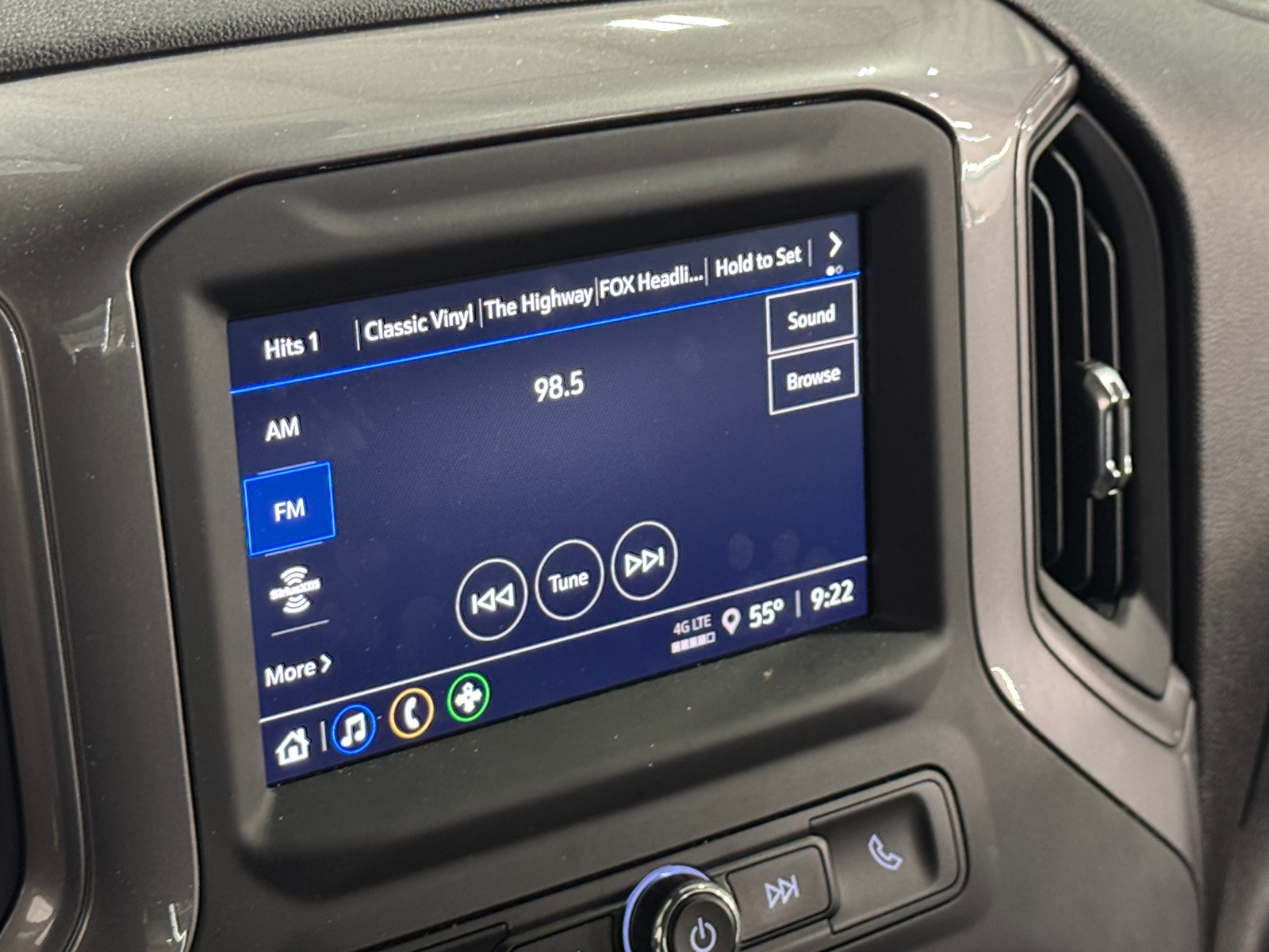 Thumbnail: 2022 Chevrolet Silverado 1500 - 4