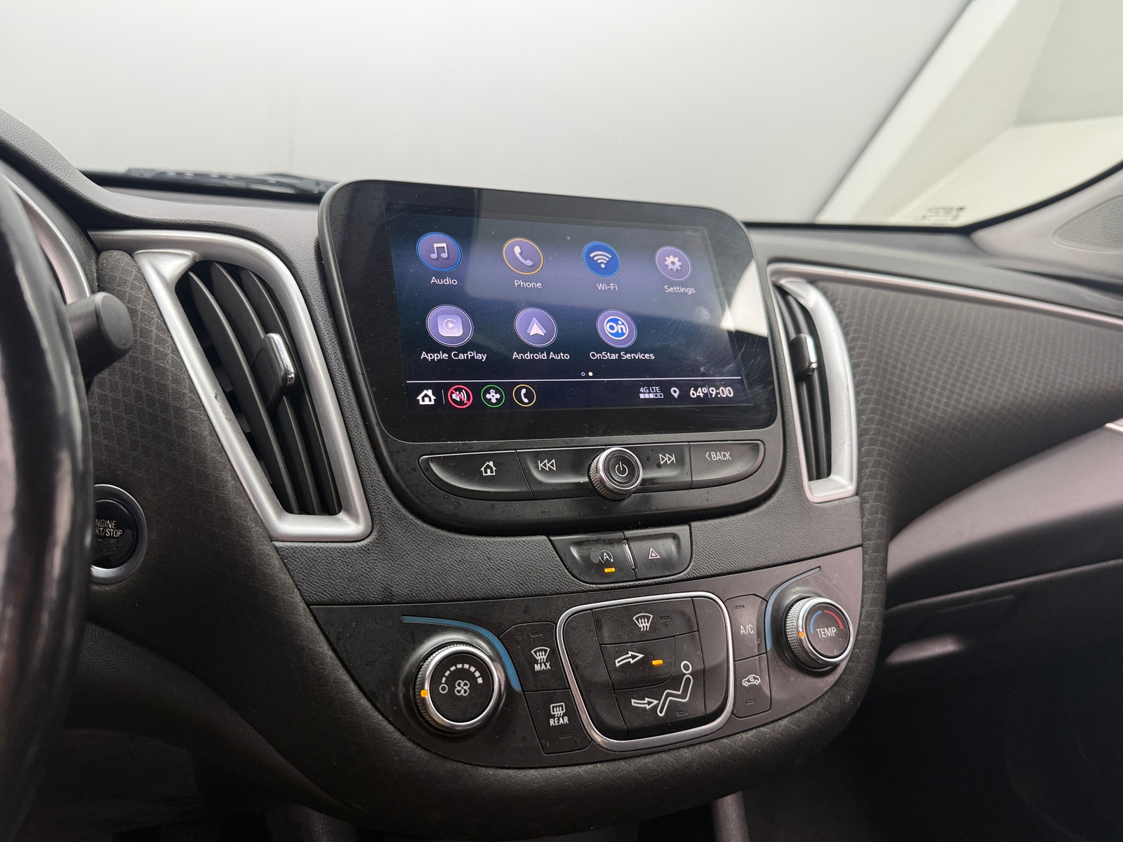 Thumbnail: 2020 Chevrolet Malibu - 4