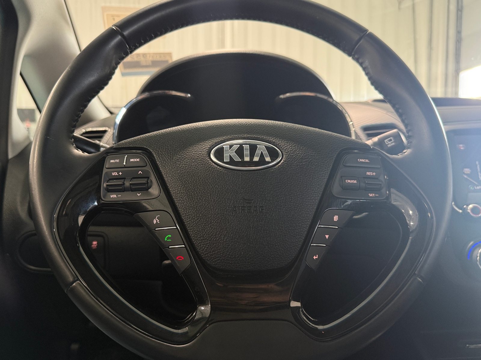 Thumbnail: 2018 Kia Forte - 4